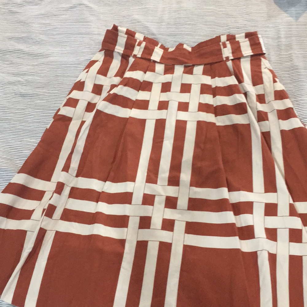 Ann Taylor skirt size 12 length 29”
